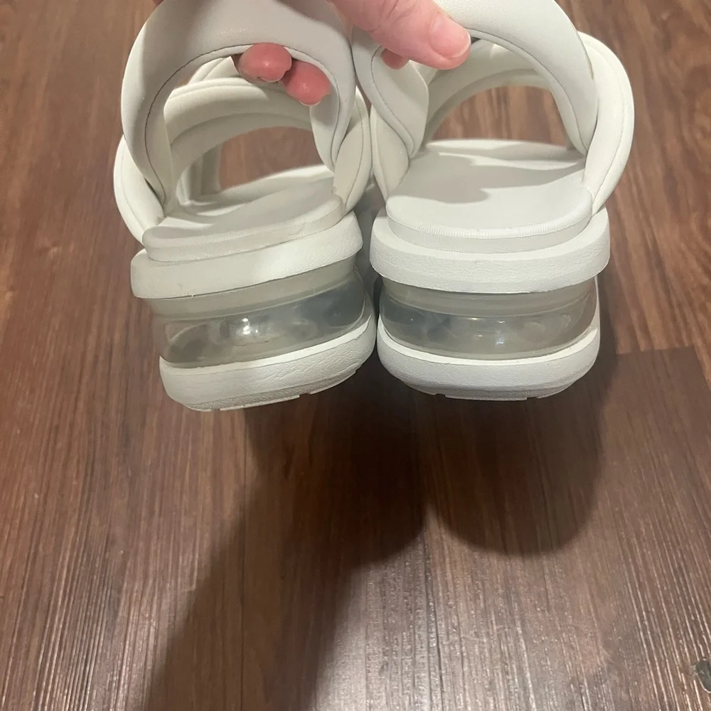 Nike Air Max Isla Sandal Summit White Phantom (Women's) Size 8